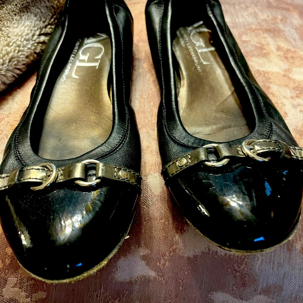 Size 39 AGL Cap toe flats